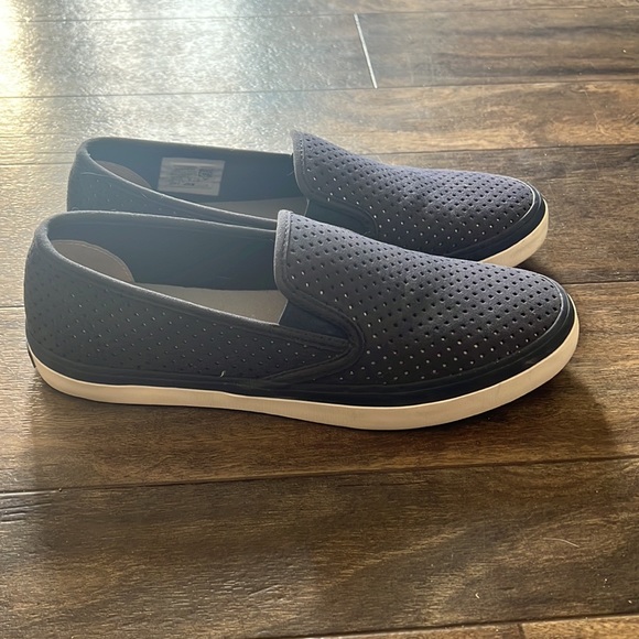 Worn once. Excellent condition. - Picture 2 of 4